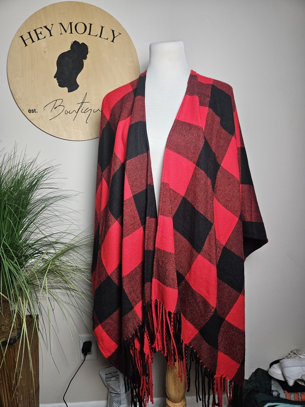 ANDREE BY UNIT Red & Black Buffalo Plaid Wrap with Fringe